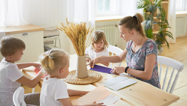 Les aides financières pour des activités de services à la personne et de garde d’enfant